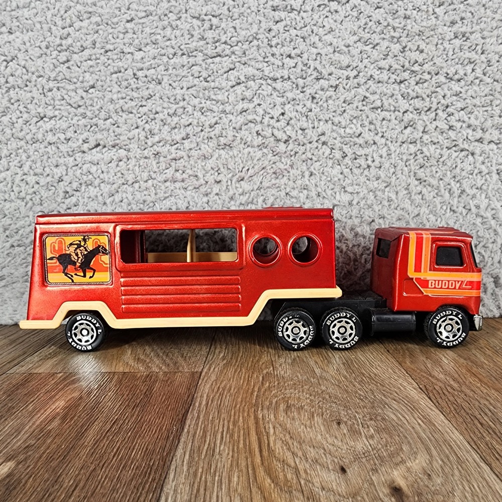 Vintage 1980 Buddy L Stable Horse Trailer Semi Truck Red Pressed Steel Macau Toy